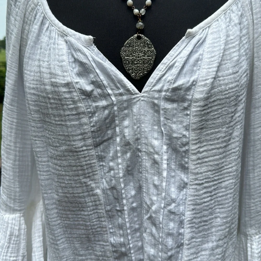 Like New white gauze tunic top w/ bell sleeves - Large - Flowy & oh so cool! 😎 - Picture 3 of 7